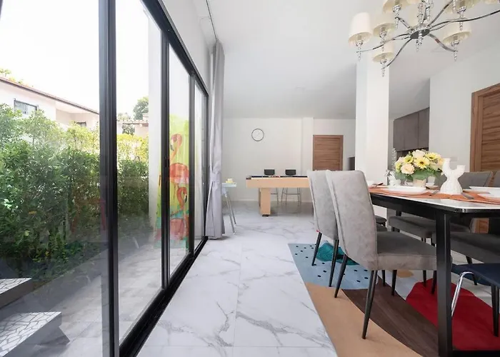 Miq Ekkamai3_pool Villa_3br House 別墅 曼谷